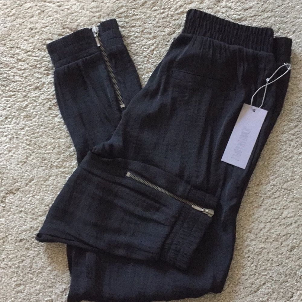 NWT Jennifer Lopez black Silky pants